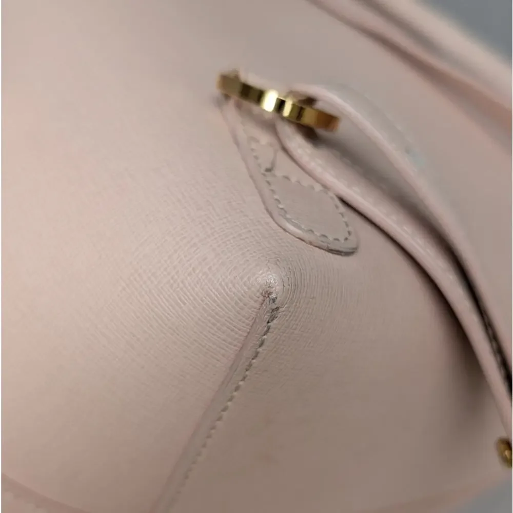 Mansur Gavriel mansur gavriel
